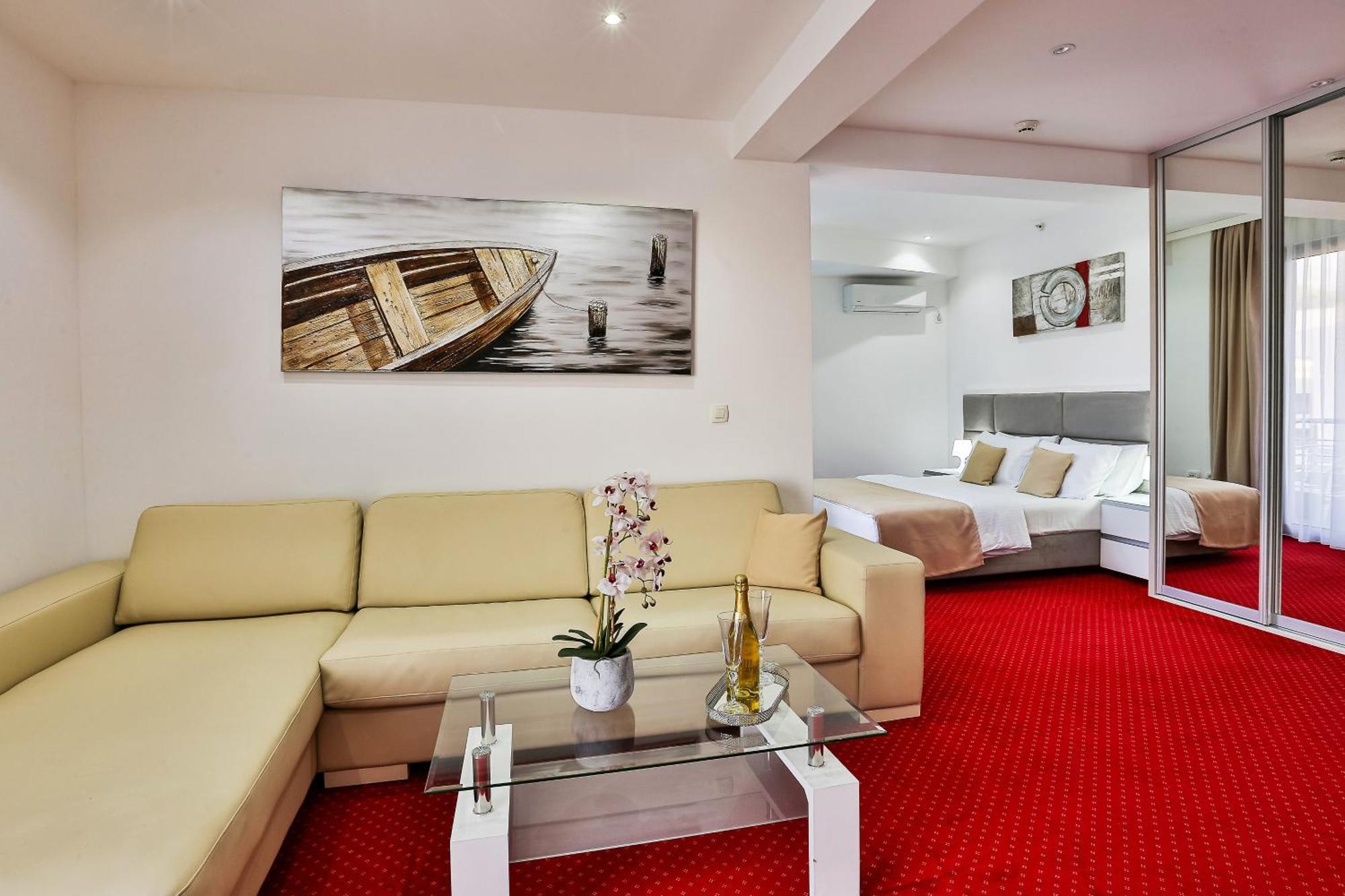 Hotel La Mer Budva Ngoại thất bức ảnh