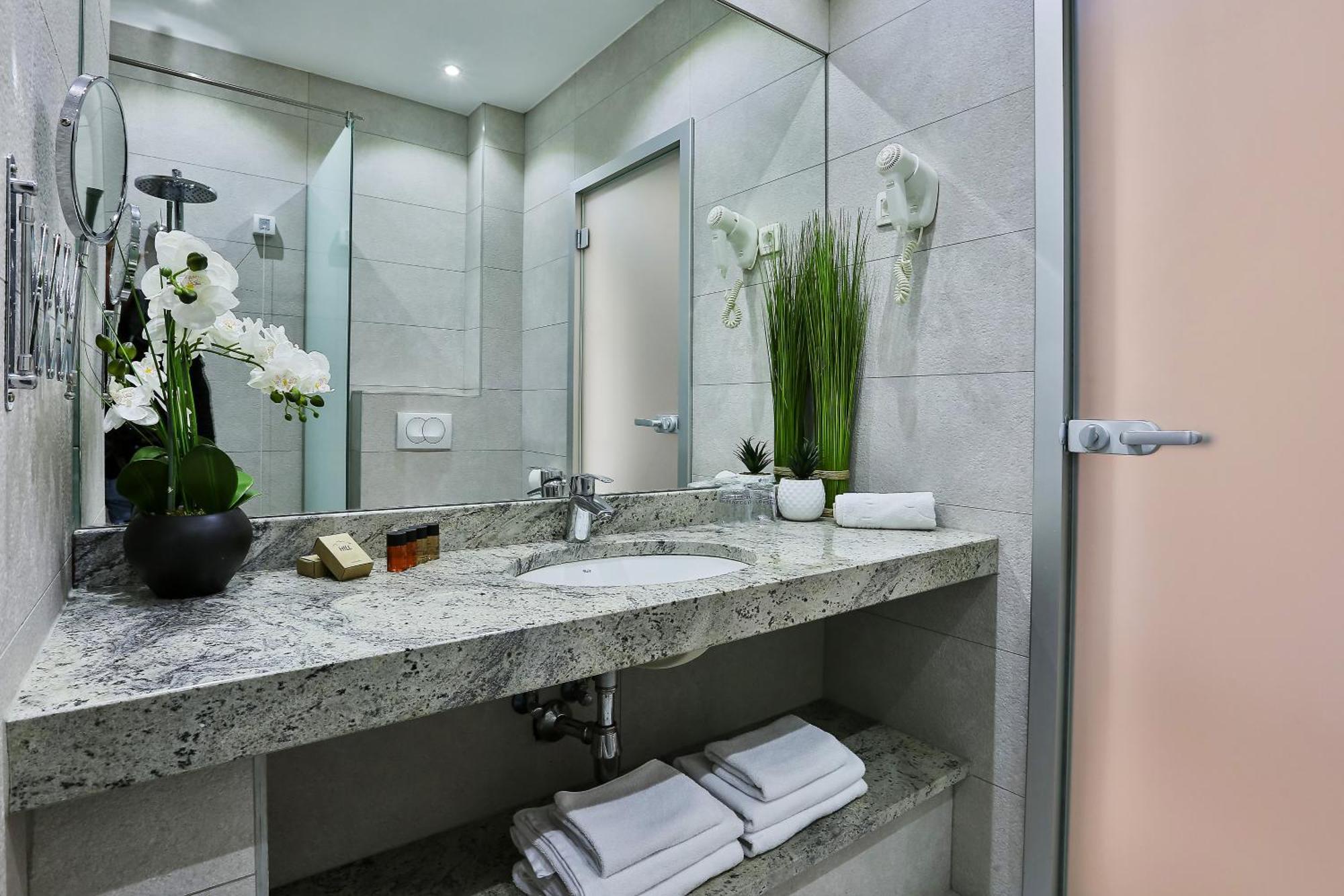 Hotel La Mer Budva Ngoại thất bức ảnh